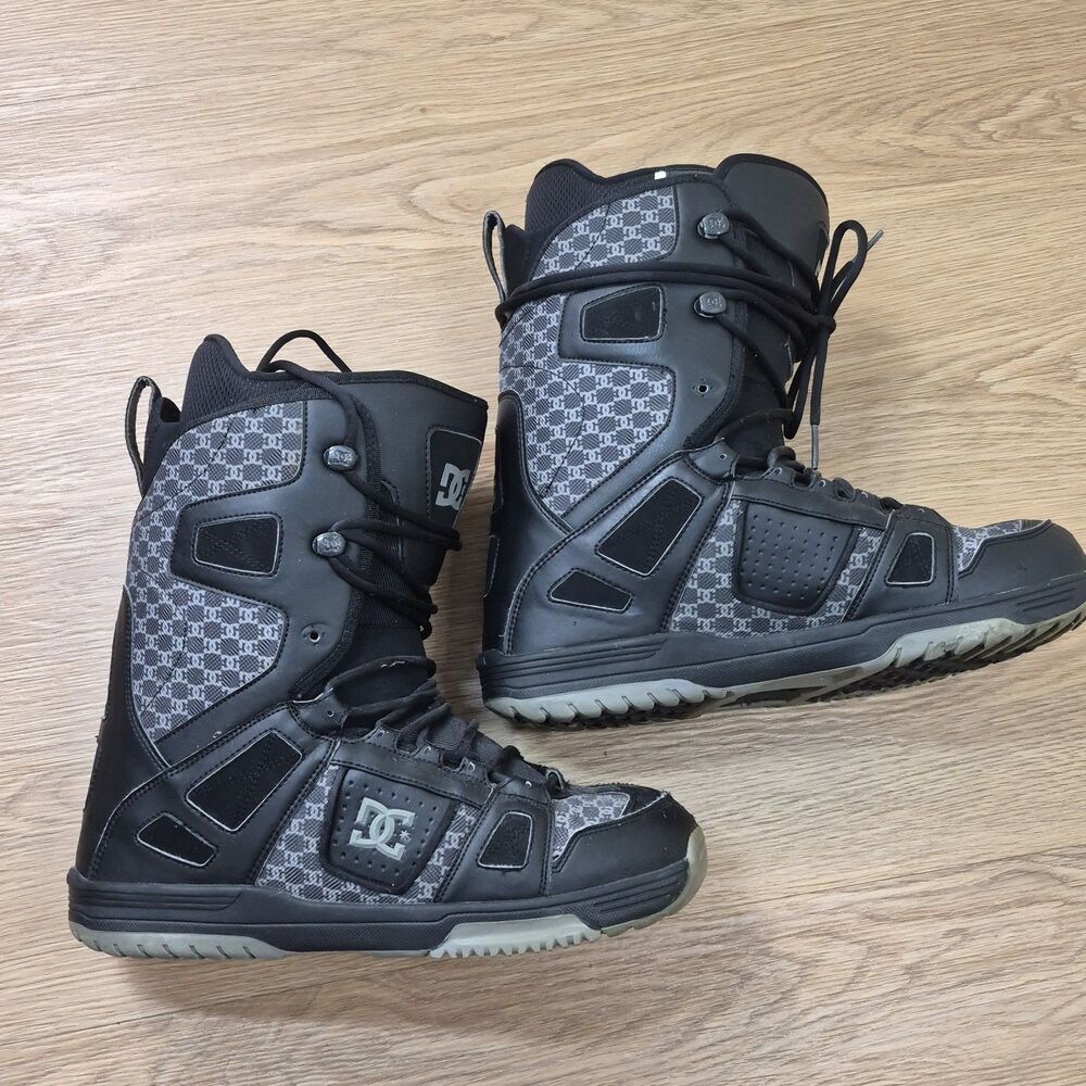 DC Phase 09 Snowboard Boots Mens 14 Black Gray Check Lace Up 2009 DC Logo READ